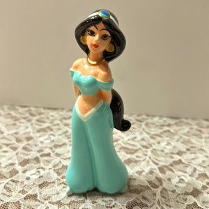 Vintage Disney Japan Aladdin Princess Jasmine 5.75" Ceramic Porcelain Figurine
